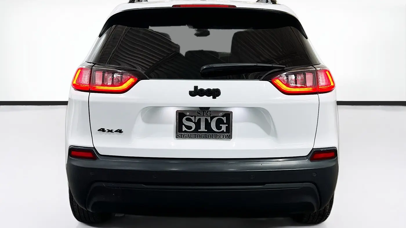 2023 Jeep Cherokee Altitude Lux