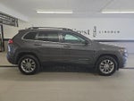 2022 Cherokee Thumbnail 7