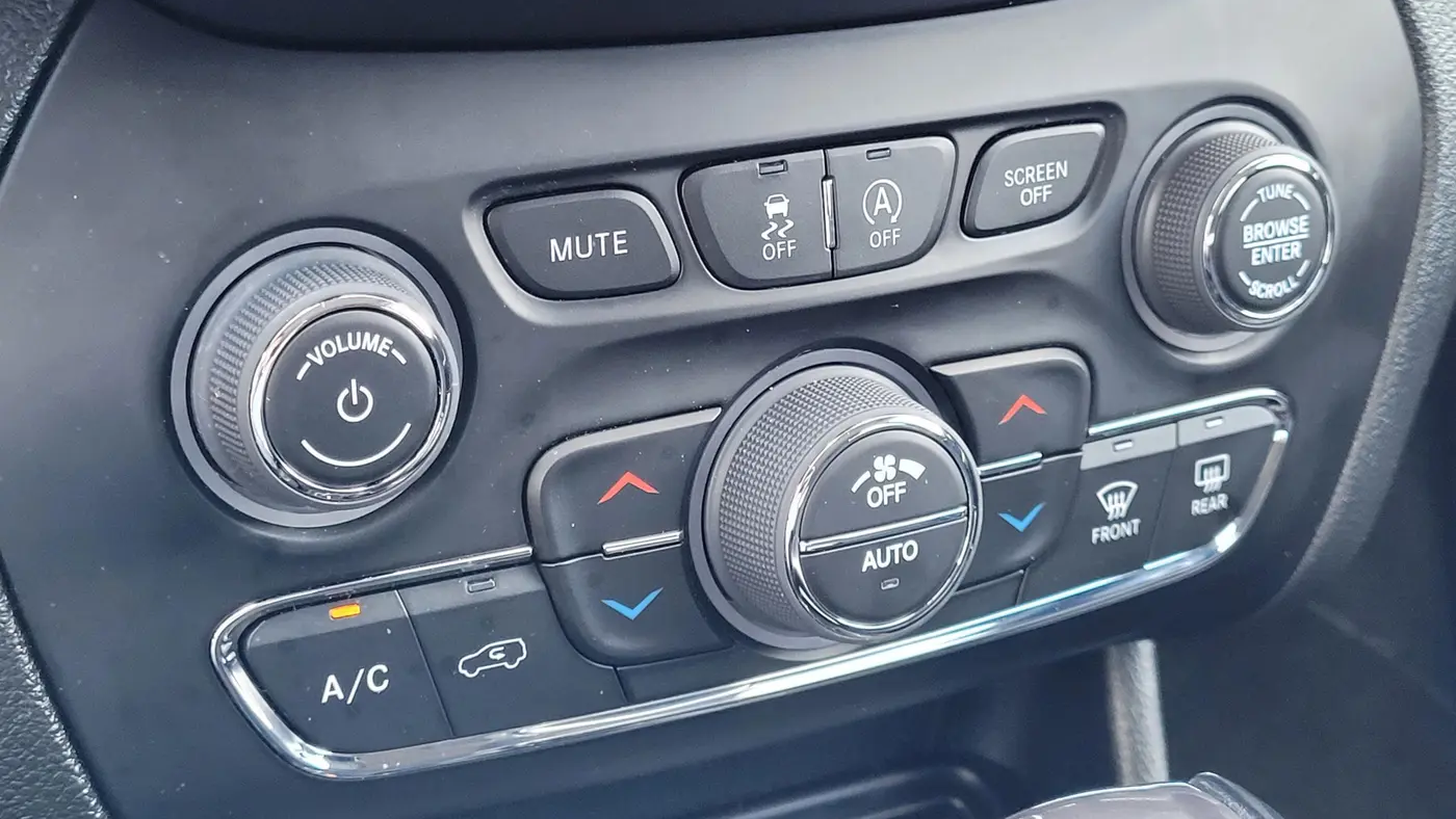 2022 Jeep Cherokee Latitude Lux