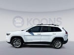 2022 Cherokee Thumbnail 10
