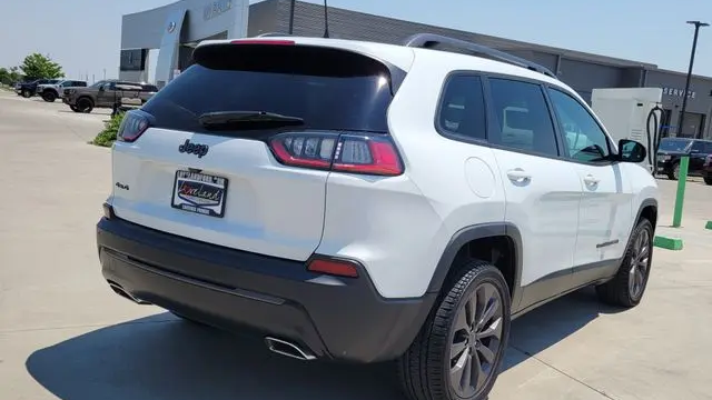 2021 Jeep Cherokee Latitude Lux
