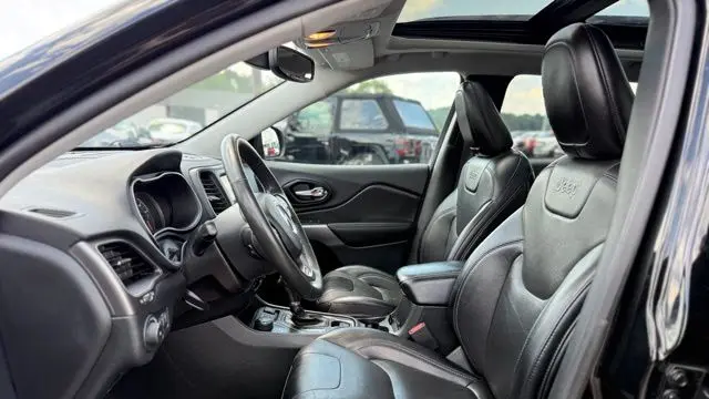 2022 Jeep Cherokee Latitude Lux