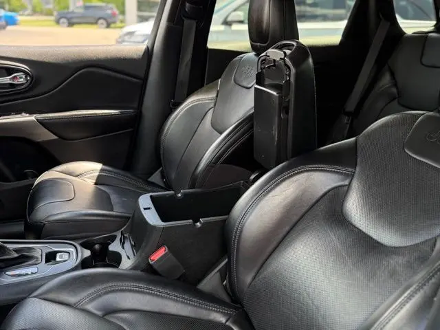 2022 Jeep Cherokee - $21,500