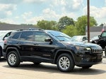 2022 Cherokee Thumbnail 32