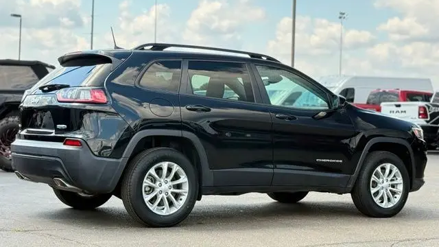 2022 Jeep Cherokee Latitude Lux