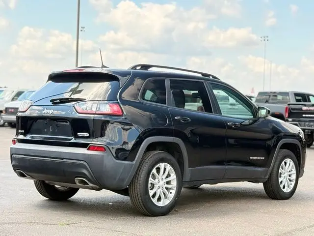 2022 Jeep Cherokee - $21,500