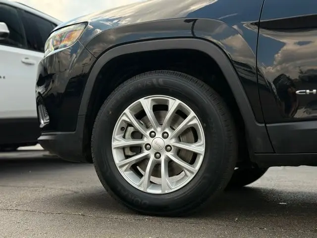 2022 Jeep Cherokee - $21,500