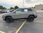 2021 Cherokee Thumbnail 14
