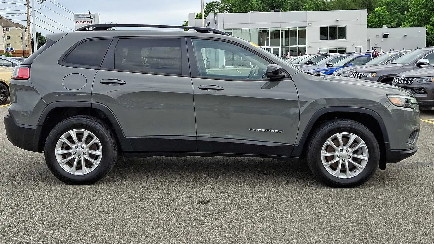 2022 Jeep Cherokee Latitude Lux
