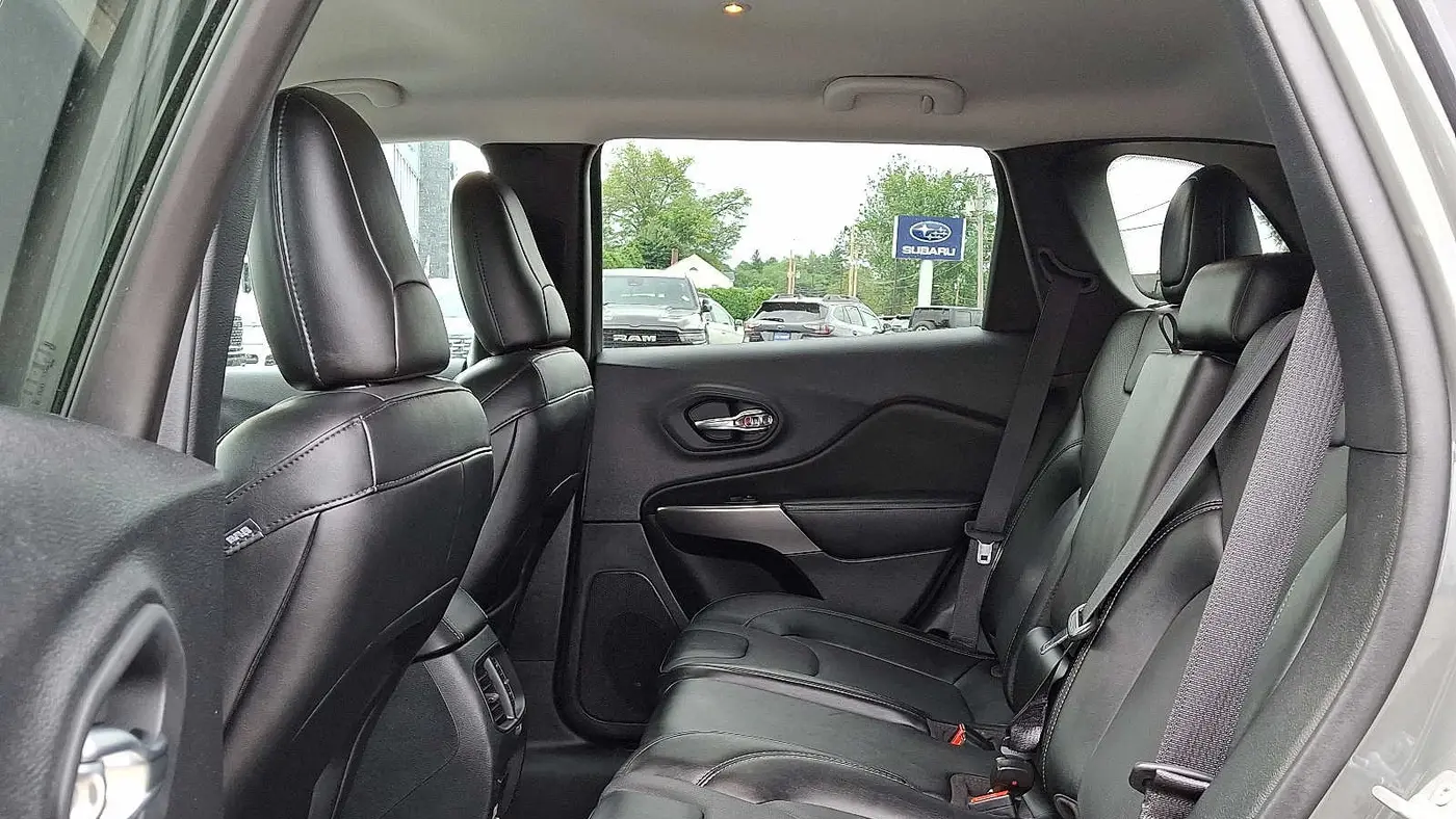 2022 Jeep Cherokee Latitude Lux