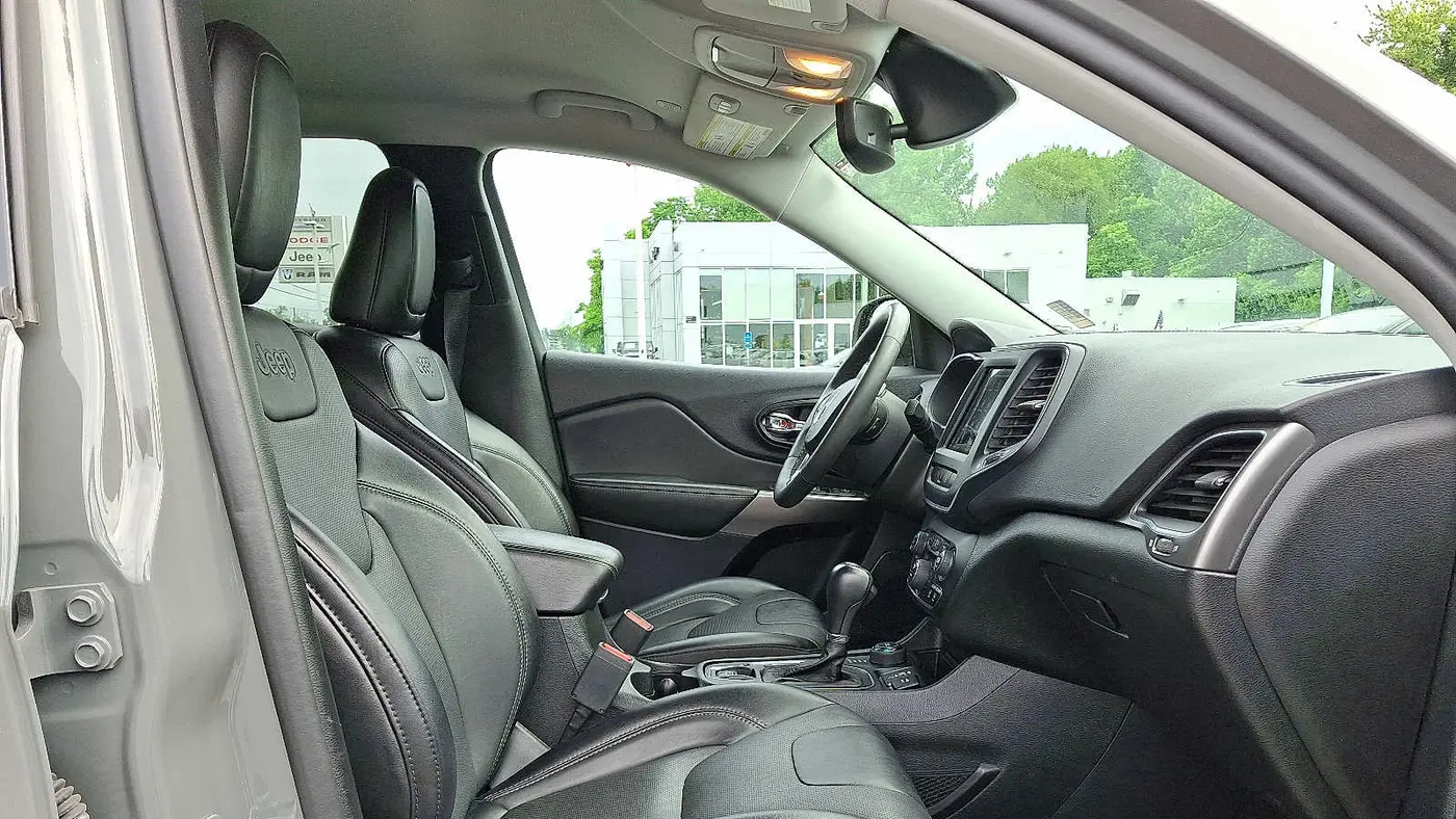 2022 Jeep Cherokee Latitude Lux