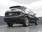 2021 Cherokee Thumbnail 28