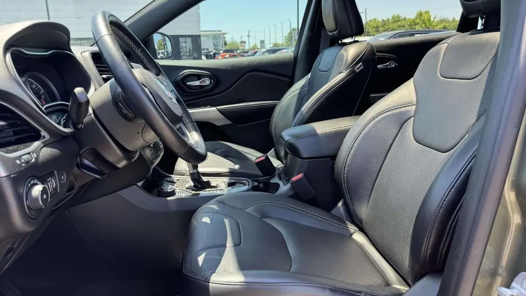 2021 Jeep Cherokee Latitude Lux