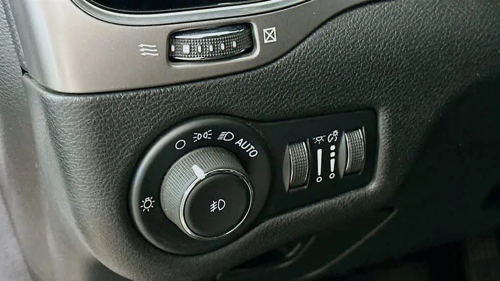 2021 Jeep Cherokee 80th Anniversary Edition