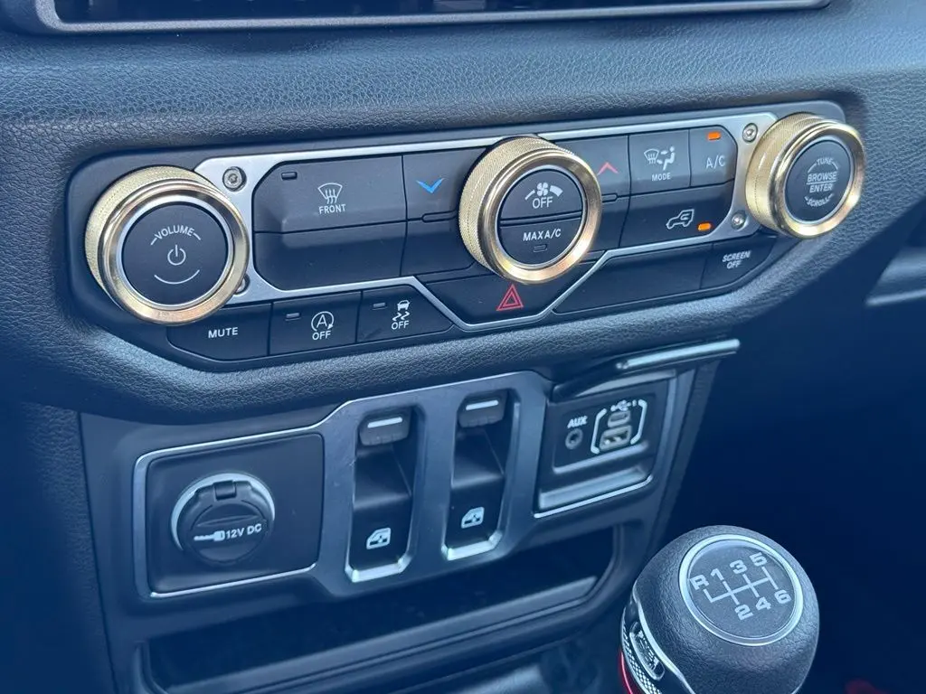 2025 Jeep Wrangler - $29,281