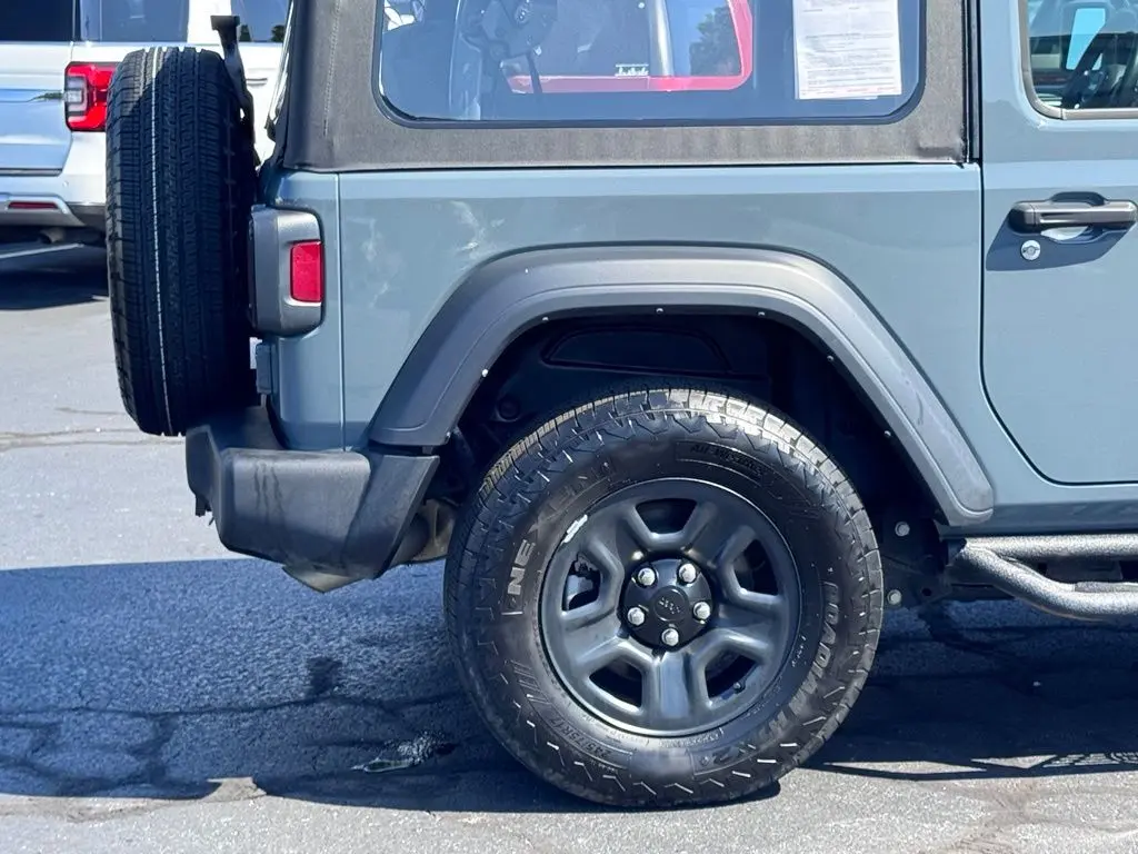 2025 Jeep Wrangler - $29,281