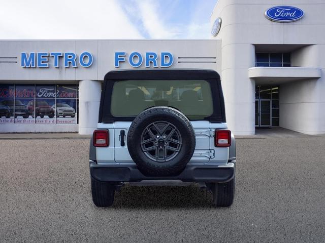 2024 Jeep Wrangler - $30,250