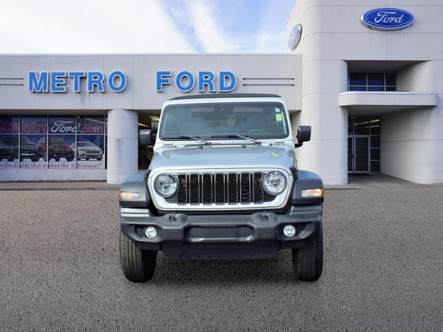 2024 Jeep Wrangler - $30,250