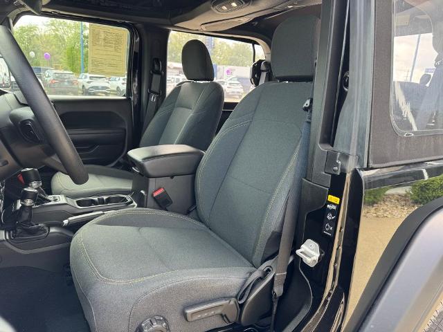 2024 Jeep Wrangler - $27,995