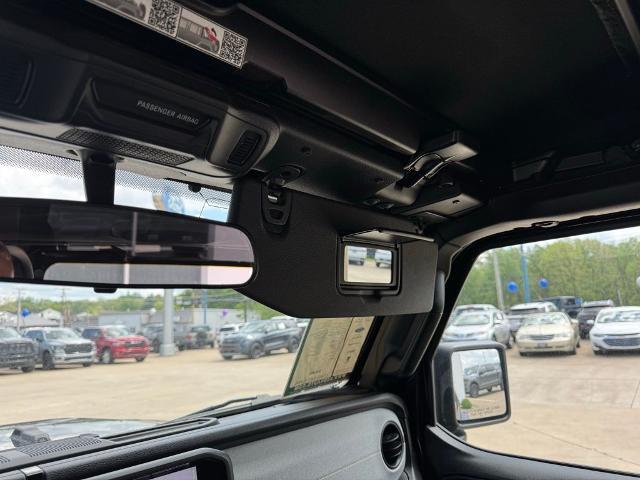 2024 Jeep Wrangler - $27,995