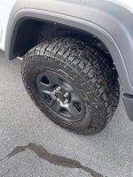 2025 Wrangler Thumbnail 9