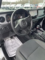 2025 Wrangler Thumbnail 15