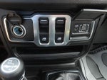 2025 Wrangler Thumbnail 23