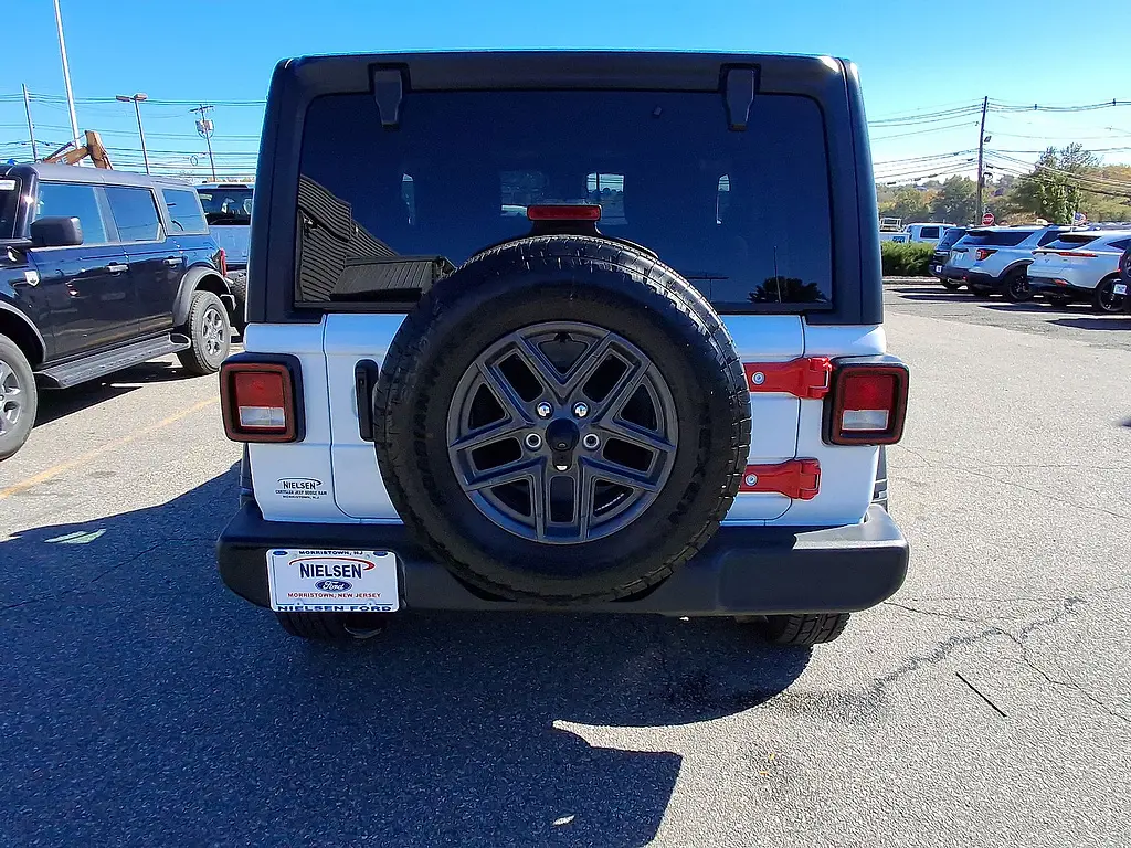 2024 Jeep Wrangler - $26,850