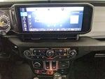 2026 Wrangler Thumbnail 9