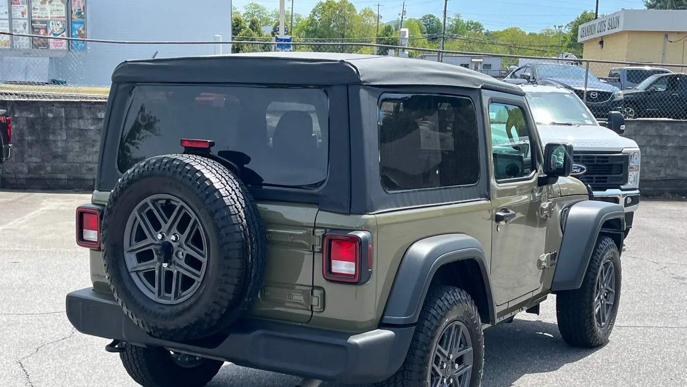2025 Jeep Wrangler Sport