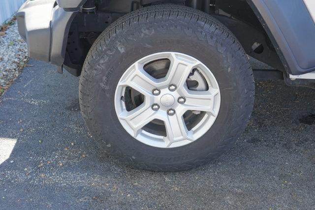 2024 Jeep Wrangler - $27,900