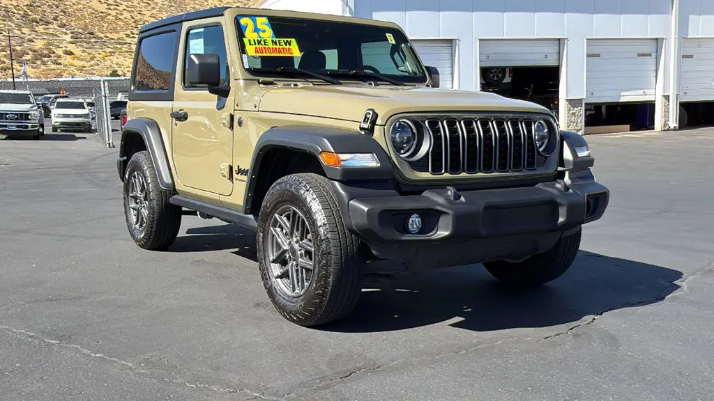 2025 Jeep Wrangler - $31,252