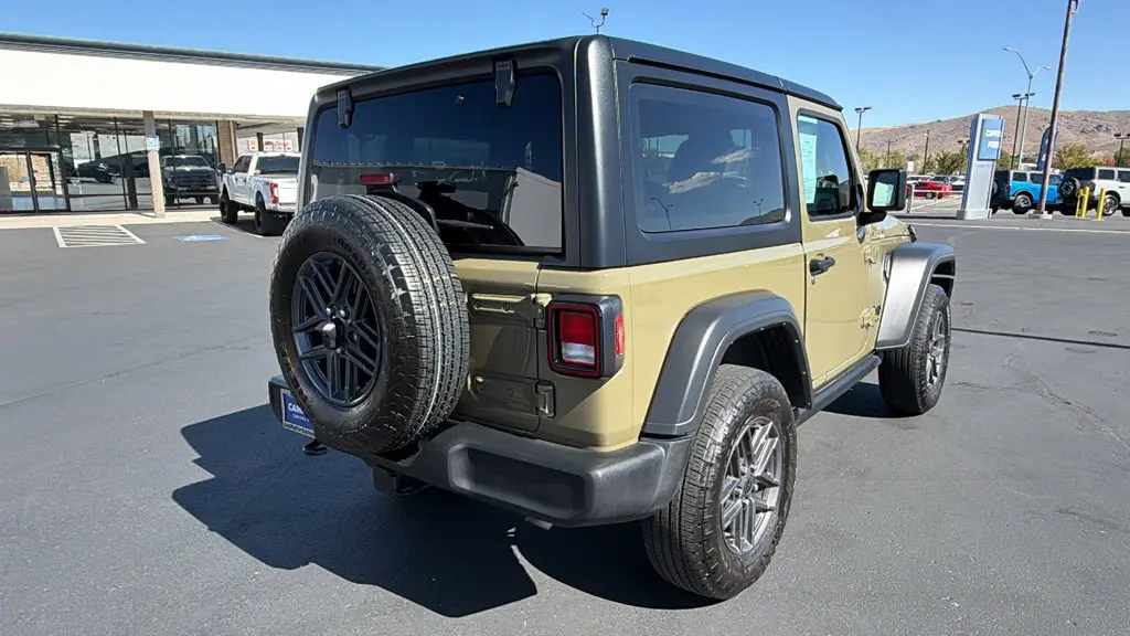 2025 Jeep Wrangler - $31,252