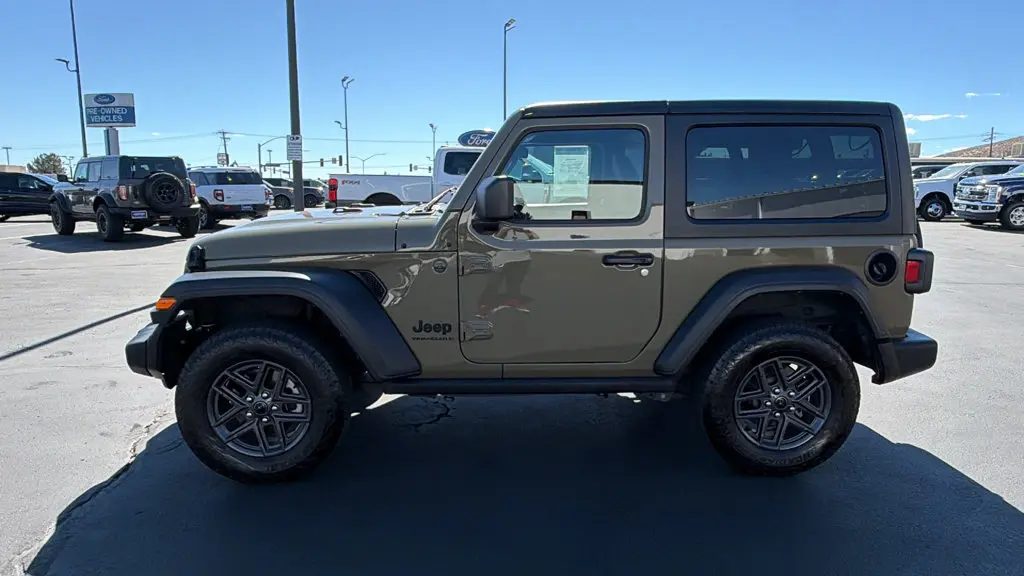 2025 Jeep Wrangler - $31,252