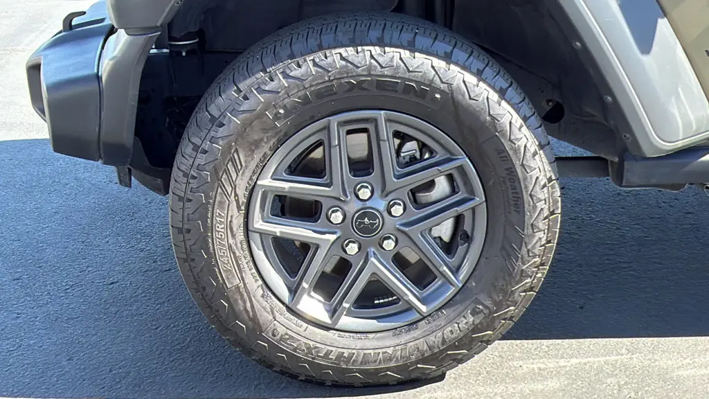 2025 Jeep Wrangler - $31,252