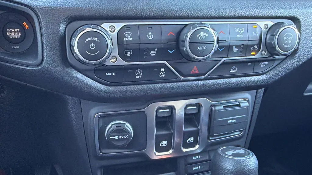 2025 Jeep Wrangler - $31,252