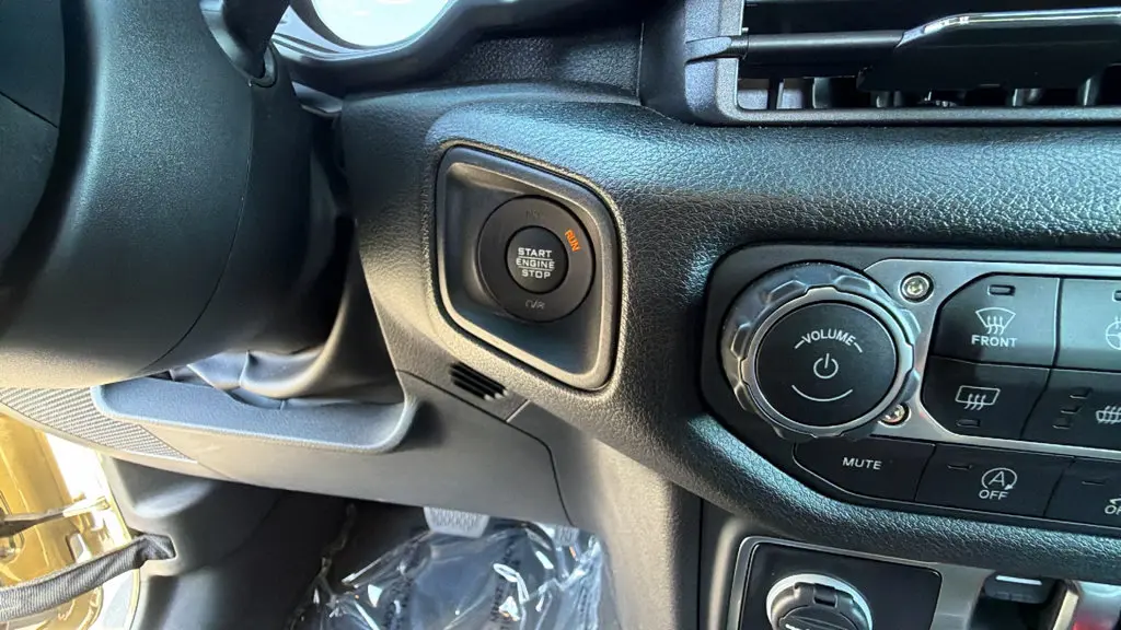 2025 Jeep Wrangler - $31,252