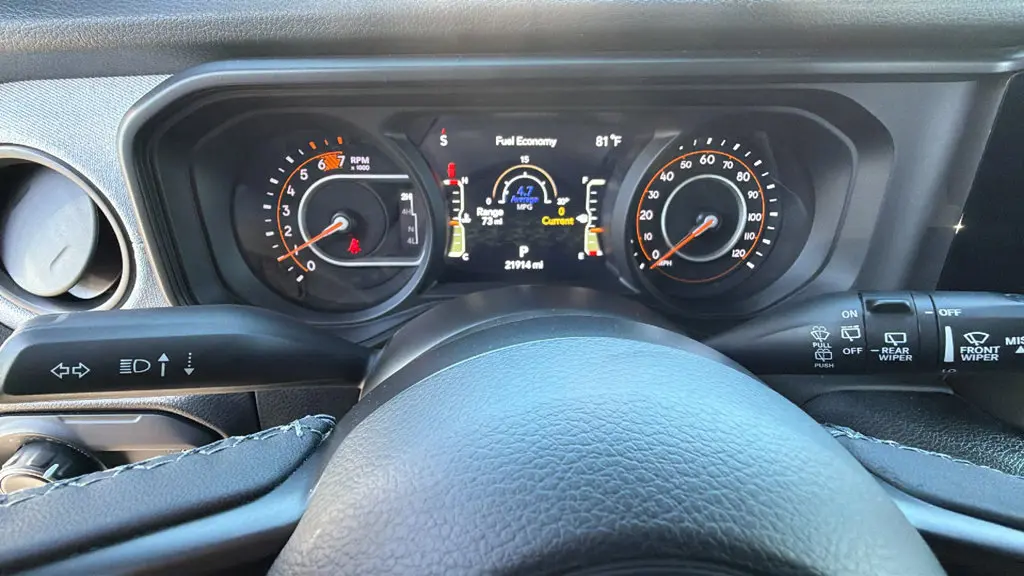 2025 Jeep Wrangler - $31,252