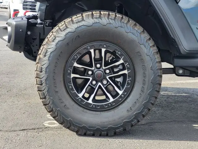 2025 Jeep Wrangler - $44,985