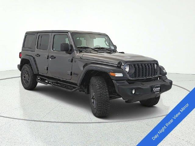 2024 Jeep Wrangler - $26,995