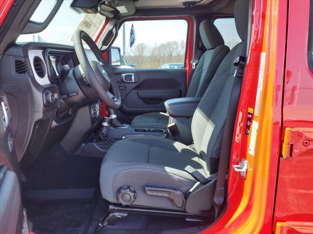 2025 Jeep Wrangler - $43,977