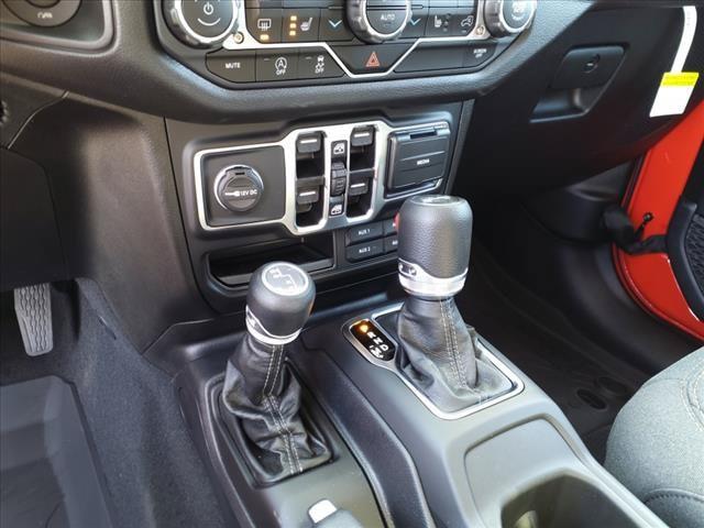 2025 Jeep Wrangler - $43,977