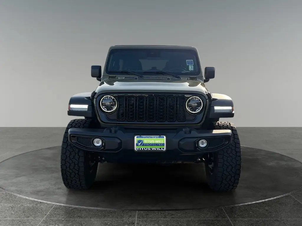 2025 Jeep Wrangler - $41,500
