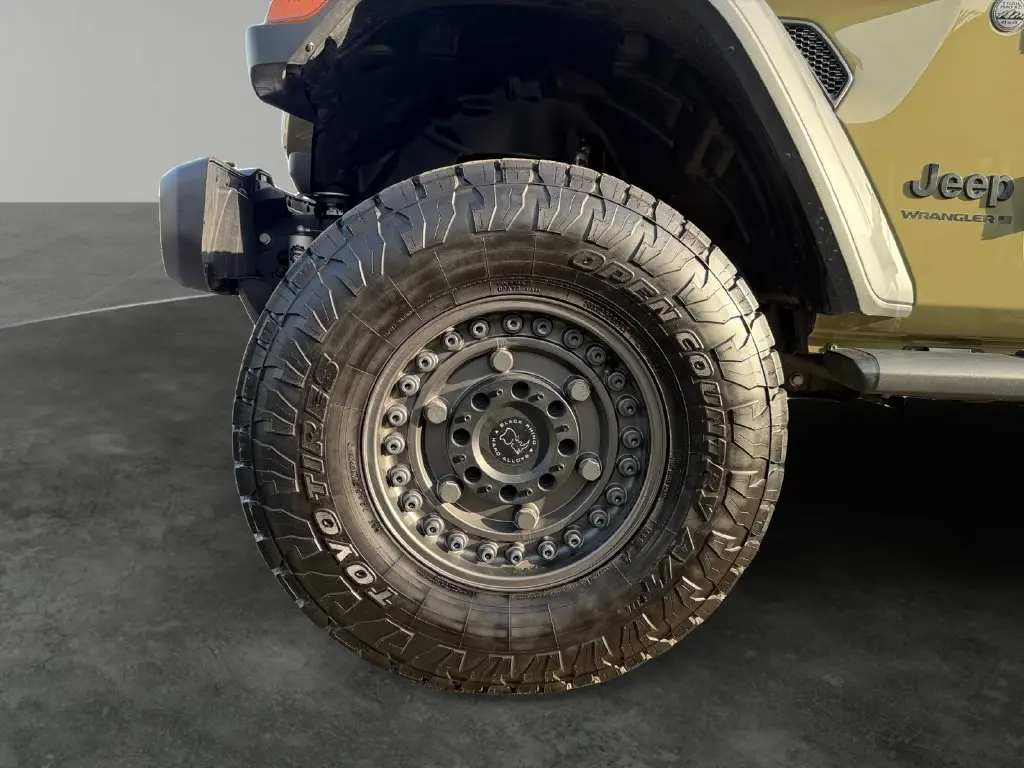 2025 Jeep Wrangler - $41,500