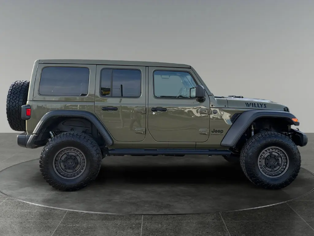 2025 Jeep Wrangler - $41,500