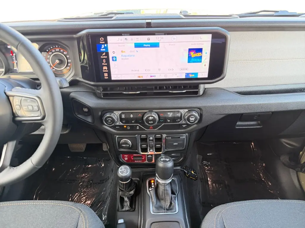 2025 Jeep Wrangler - $41,500