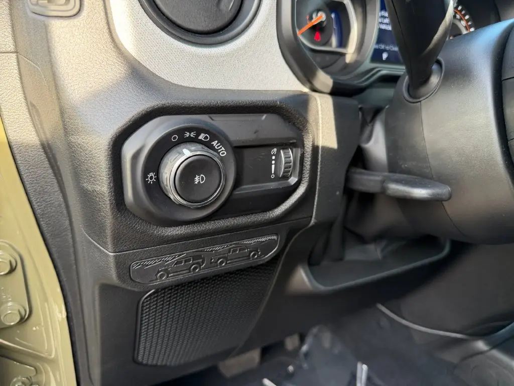 2025 Jeep Wrangler - $41,500
