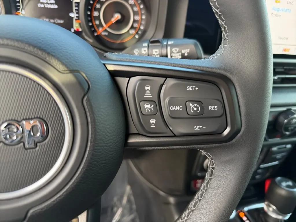 2025 Jeep Wrangler - $41,500