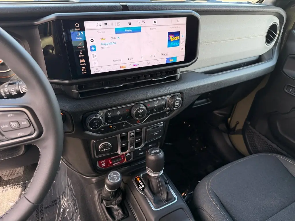 2025 Jeep Wrangler - $41,500