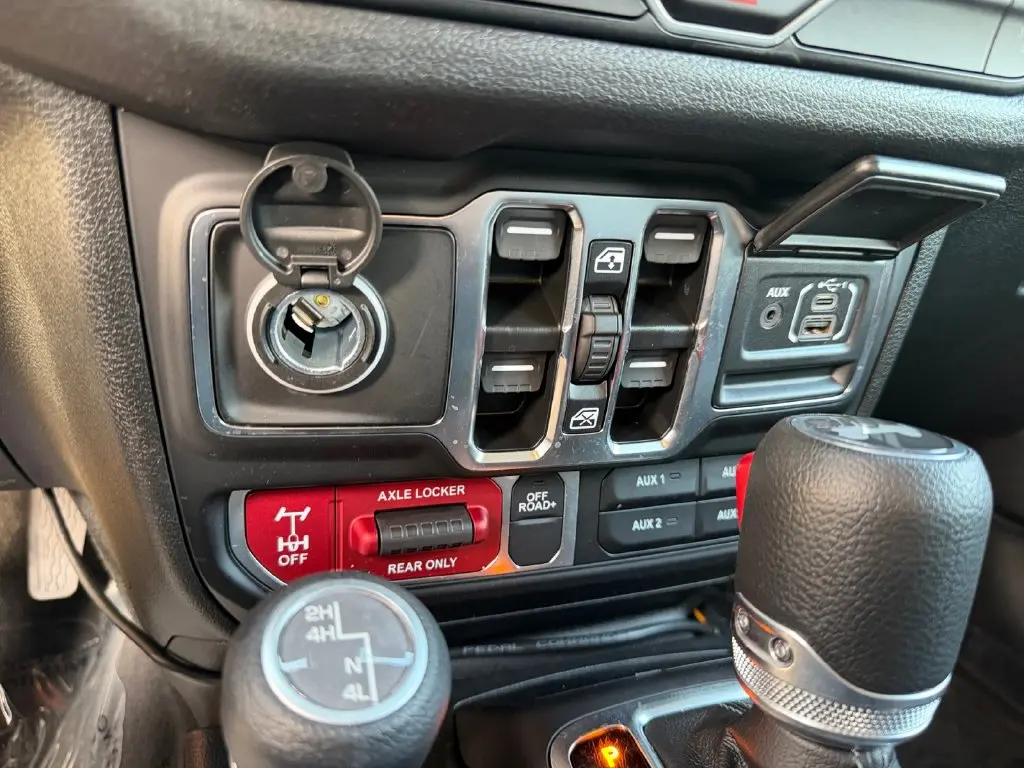 2025 Jeep Wrangler - $41,500